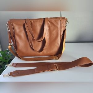 Modern+Chic Signature Tote - Camel Brown